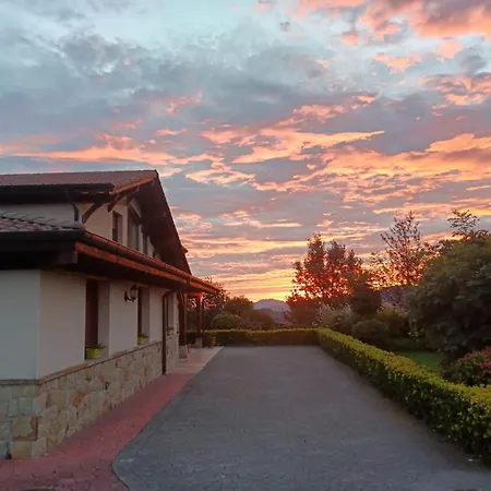 Izetaerdi - Casa Con Encanto Y Vistas Unicas By Egona Feriehus Zarautz